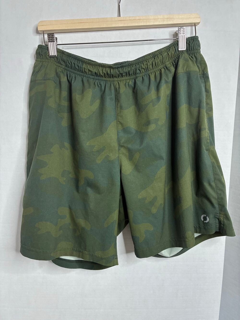 Equinox Men's Shorts Large Green Camo Performance Lined Athletic Travel